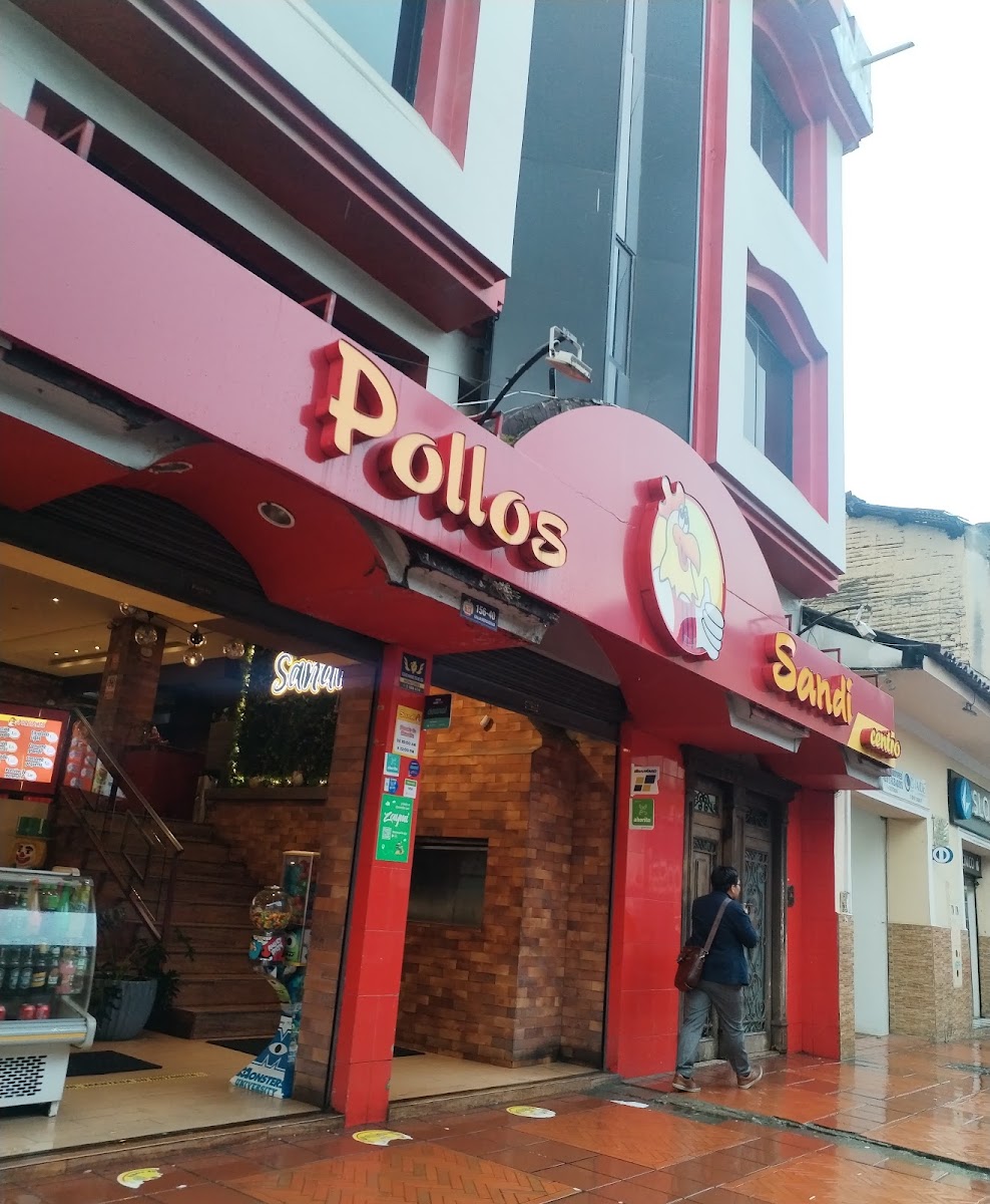 Pollos Sandi - Centro Photos 2